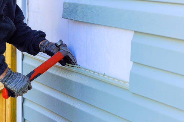 Reliable Siding Repair contractor in Falls Church, VA by Creative Siding